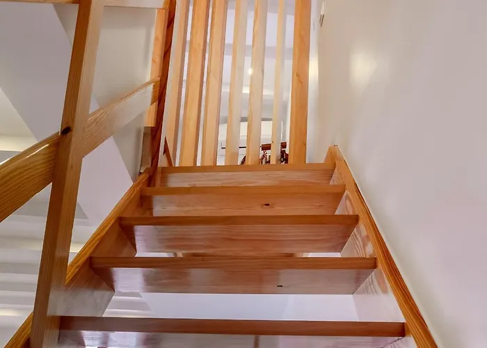 Lovely Loft W Poll Near Porto Cellars