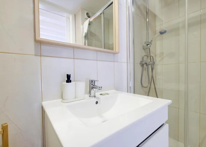 Apartamento Lovely Loft W Poll Near Porto Cellars *